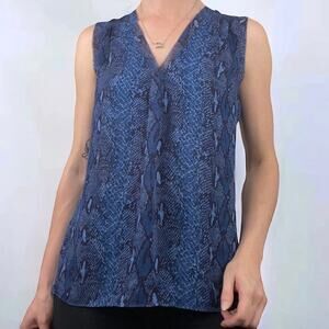 💙3 for $15 Banana Republic Blue Sheer Snakeskin Print Blouse